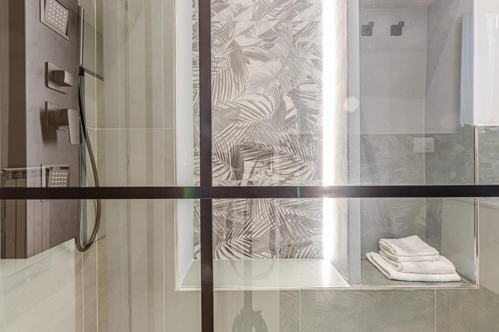 Discover Apartment Livourne Extérieur photo